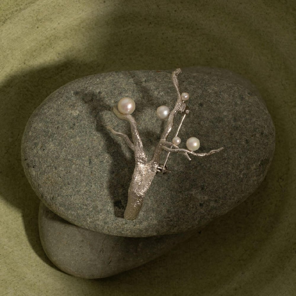 银枝缀珠 典雅正面全貌